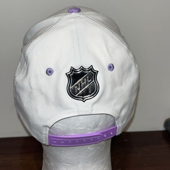 NHL Carolina Hurricanes Cap Hat Snapback Hockey Fights Cancer Fanatics PRO - Picture 3 of 5